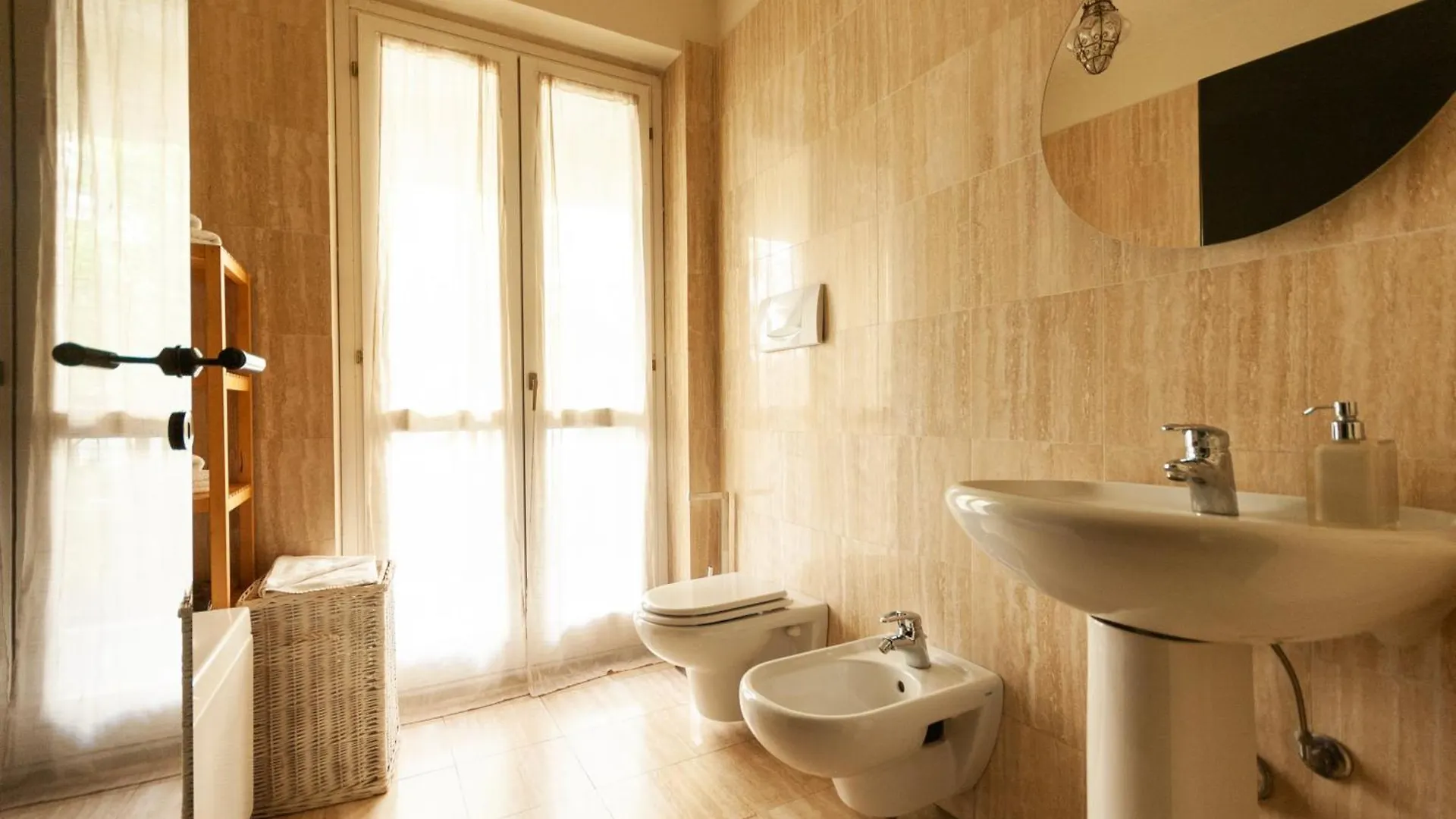 Moscova-Brera Elegante Con Giardino Privato Apartment Milan
