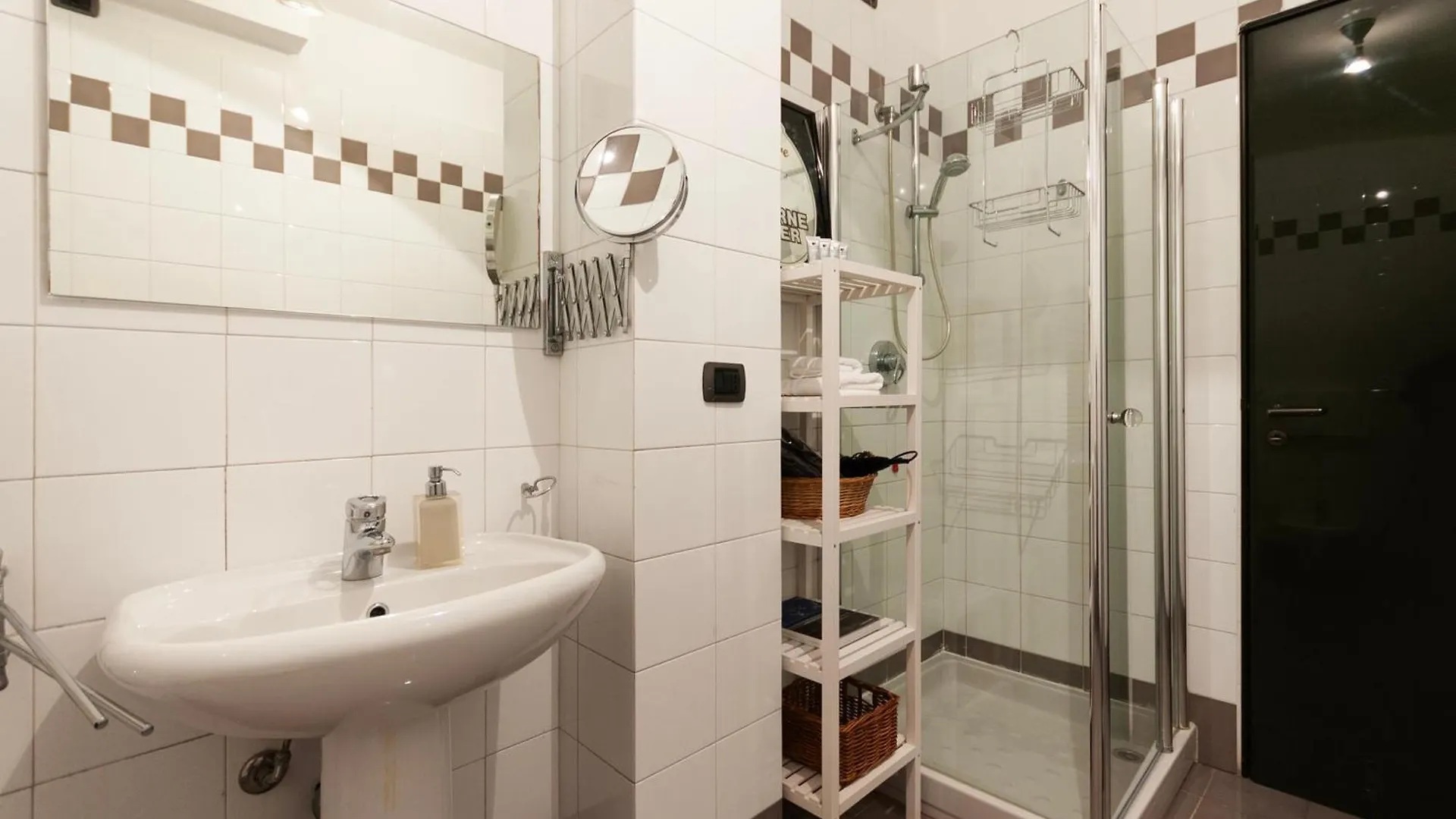 Moscova-Brera Elegante Con Giardino Privato Apartment Milan
